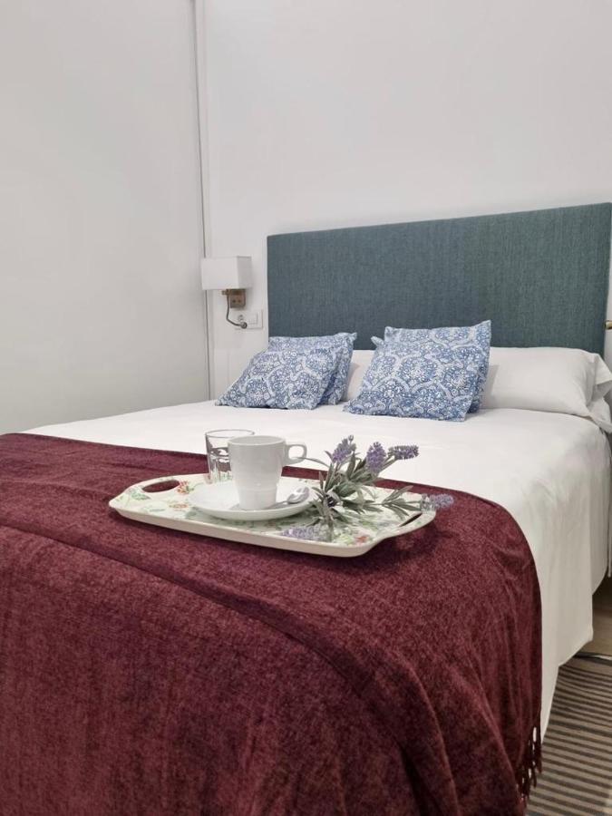 Apartamentos Rg Hospital Valme Séville Extérieur photo