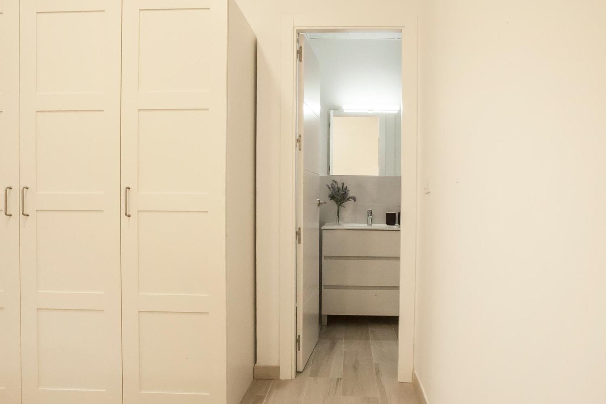 Apartamentos Rg Hospital Valme Séville Extérieur photo